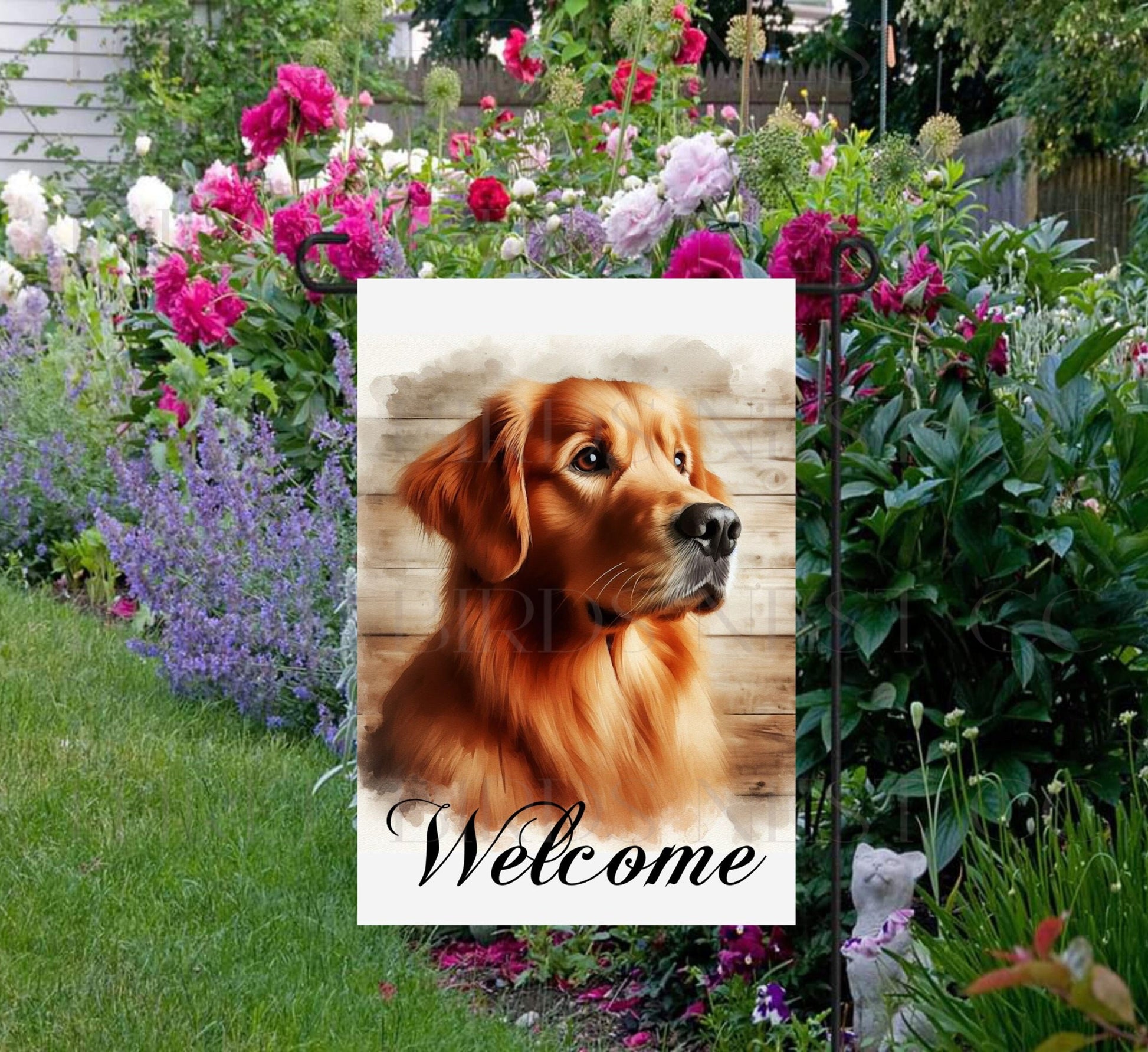 A beautiful Golden Retriever Welcome Garden Flag that will be perfect for any Pet Lover&#39;s home!