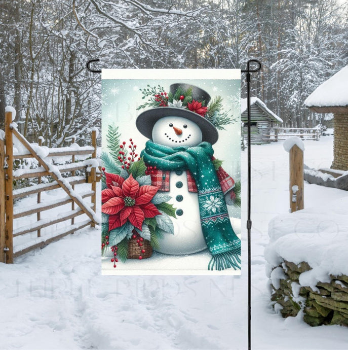 This adorable Snowman Garden Flag will be perfect to welcome your Winter guests